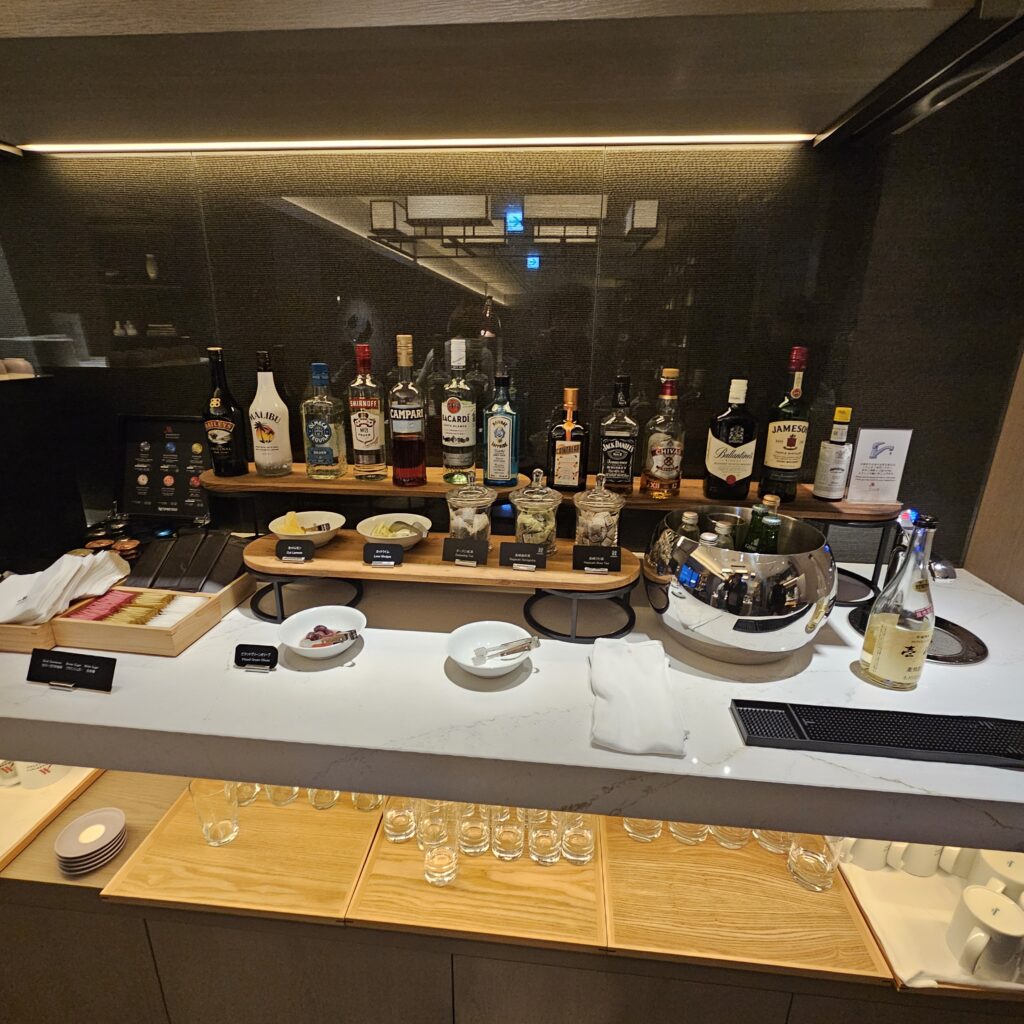 Nagasaki Marriott M Club Lounge Cocktails