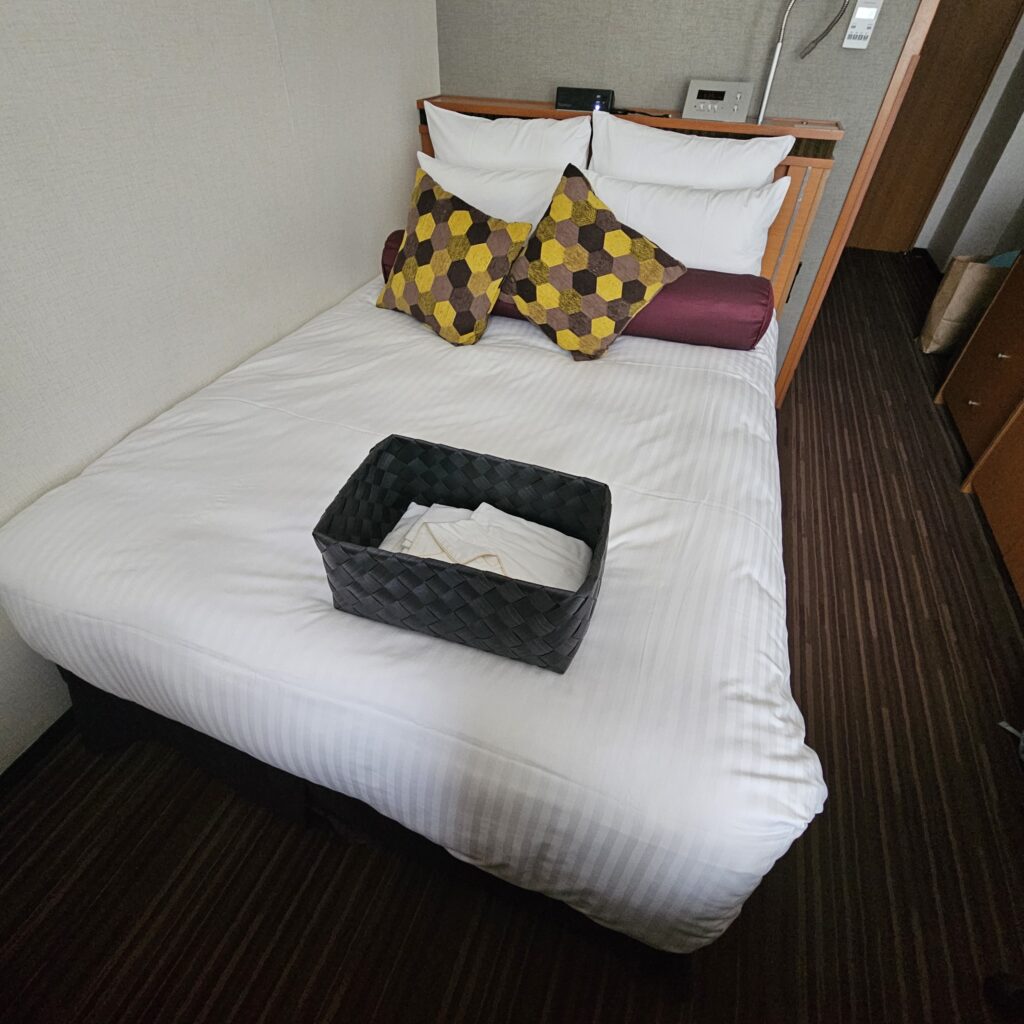 ANA Crowne Plaza Fukuoka Standard Room Double Bed
