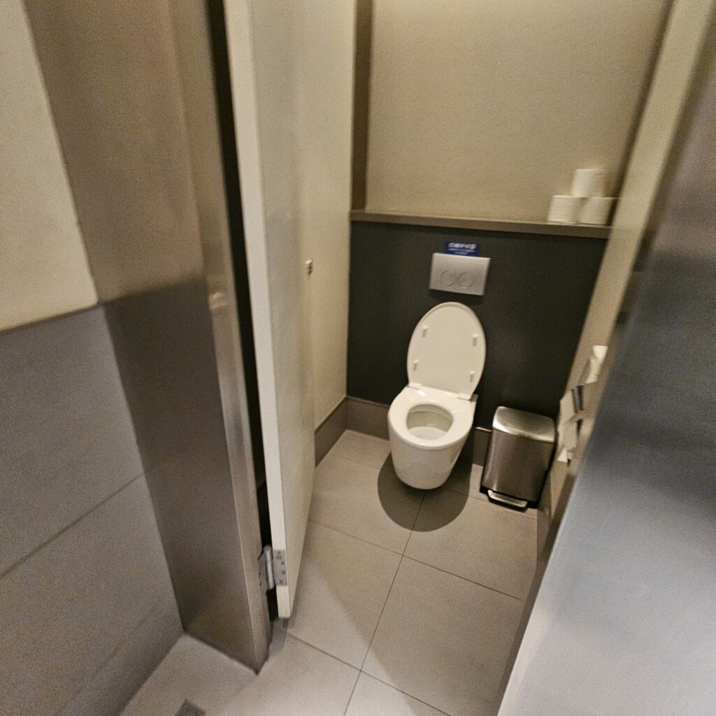 Taipei Songshan VIP Lounge Toilet