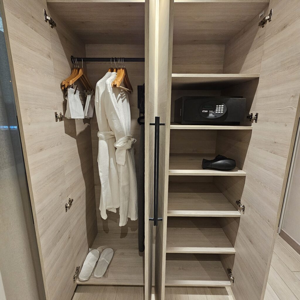 Courtyard Batumi King Suite Closet