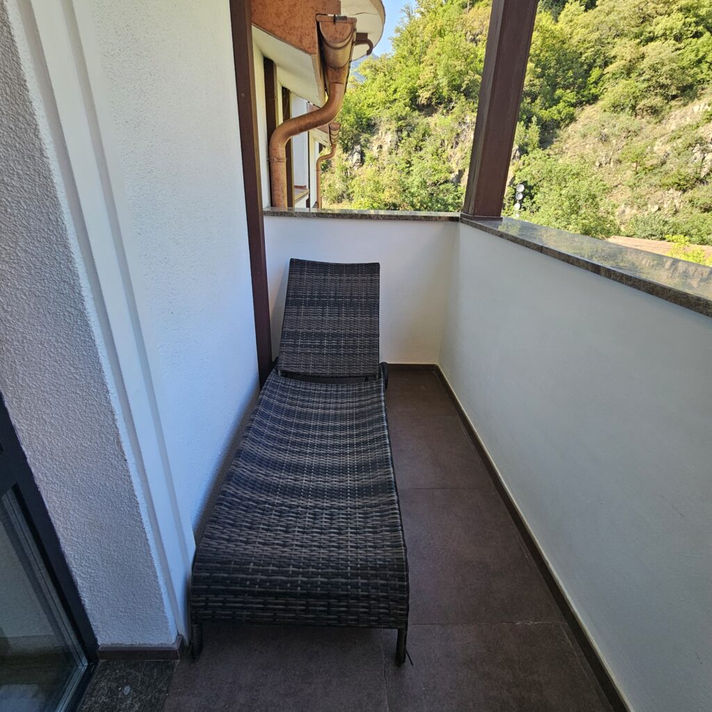 Crowne Plaza Borjomi Premium Room Balcony Lounge Chair