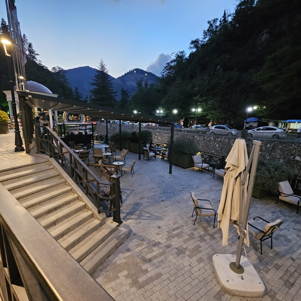 Crowne Plaza Borjomi Property Front