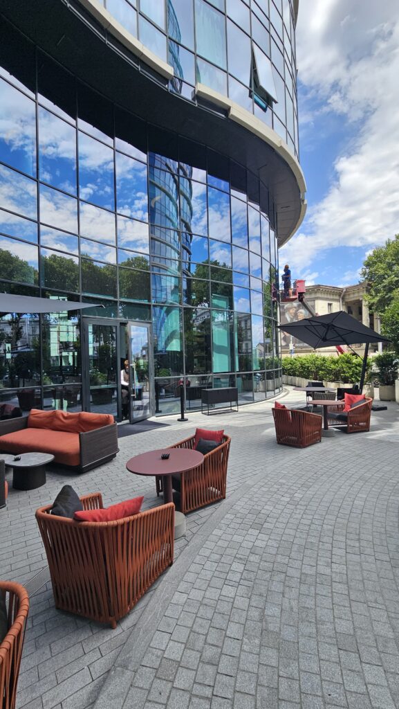 Paragraph Freedom Square Tbilisi Ostigan Restaurant Outdoor Seating