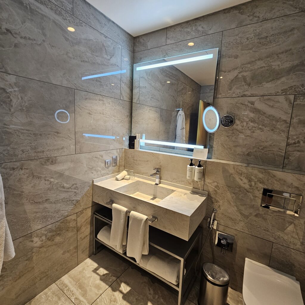 InterContinental Baku Executive Suite Living Room Bathroom