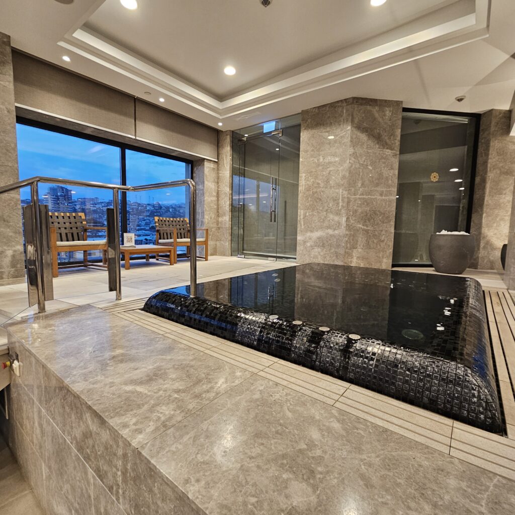 The Alexander Yerevan Jacuzzi