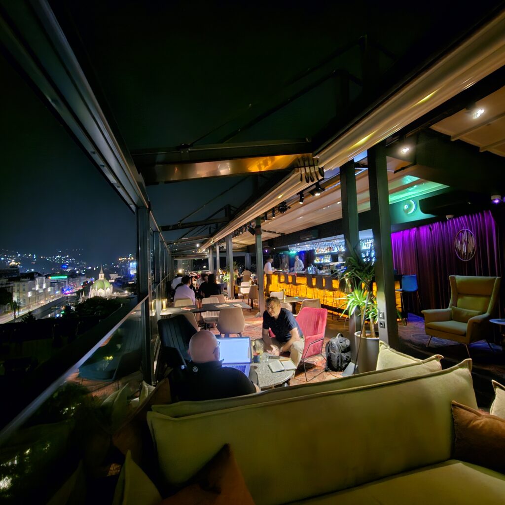 Courtyard by Marriott Sarajevo S One Sky Lounge Bar