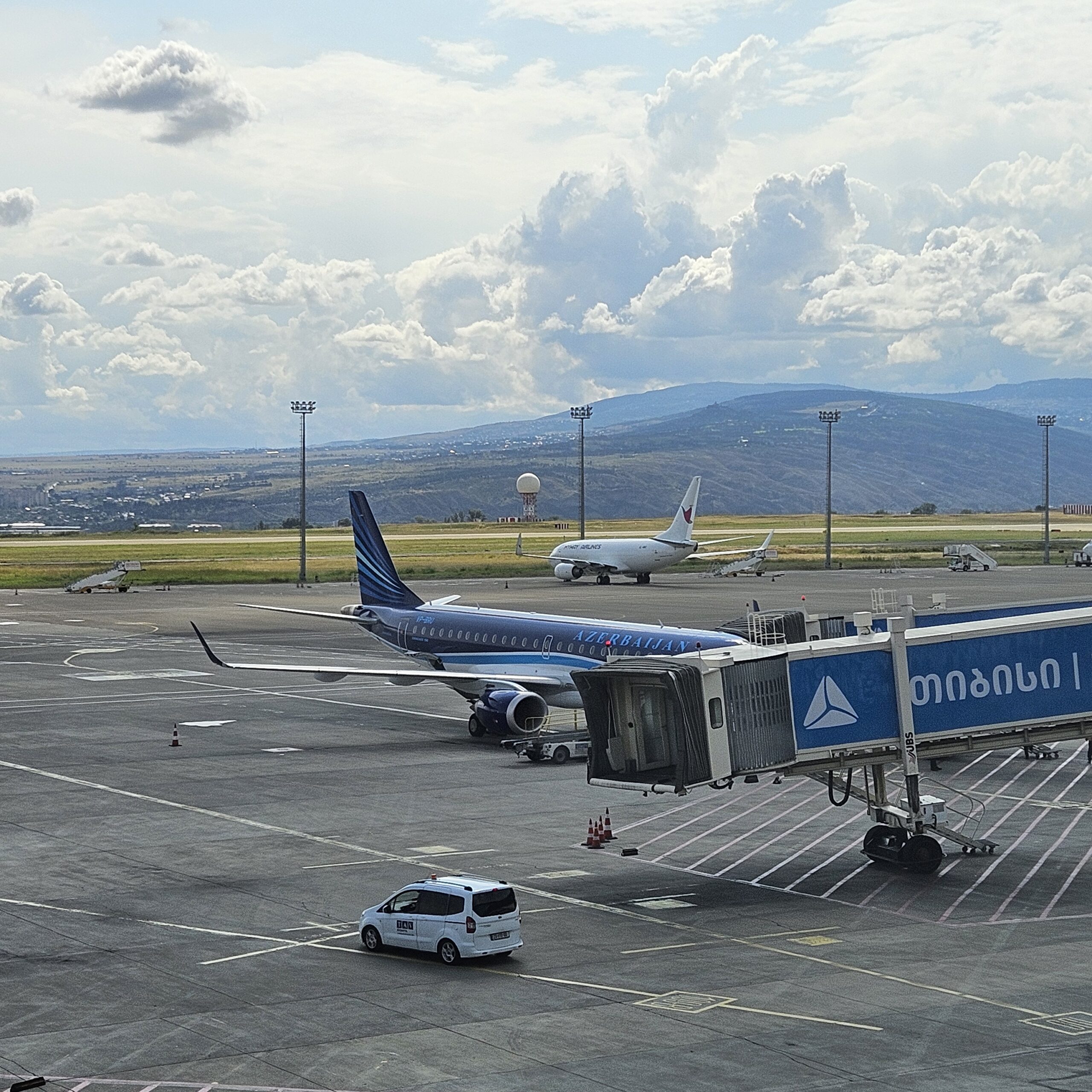 Azerbaijan Airlines Embraer 190