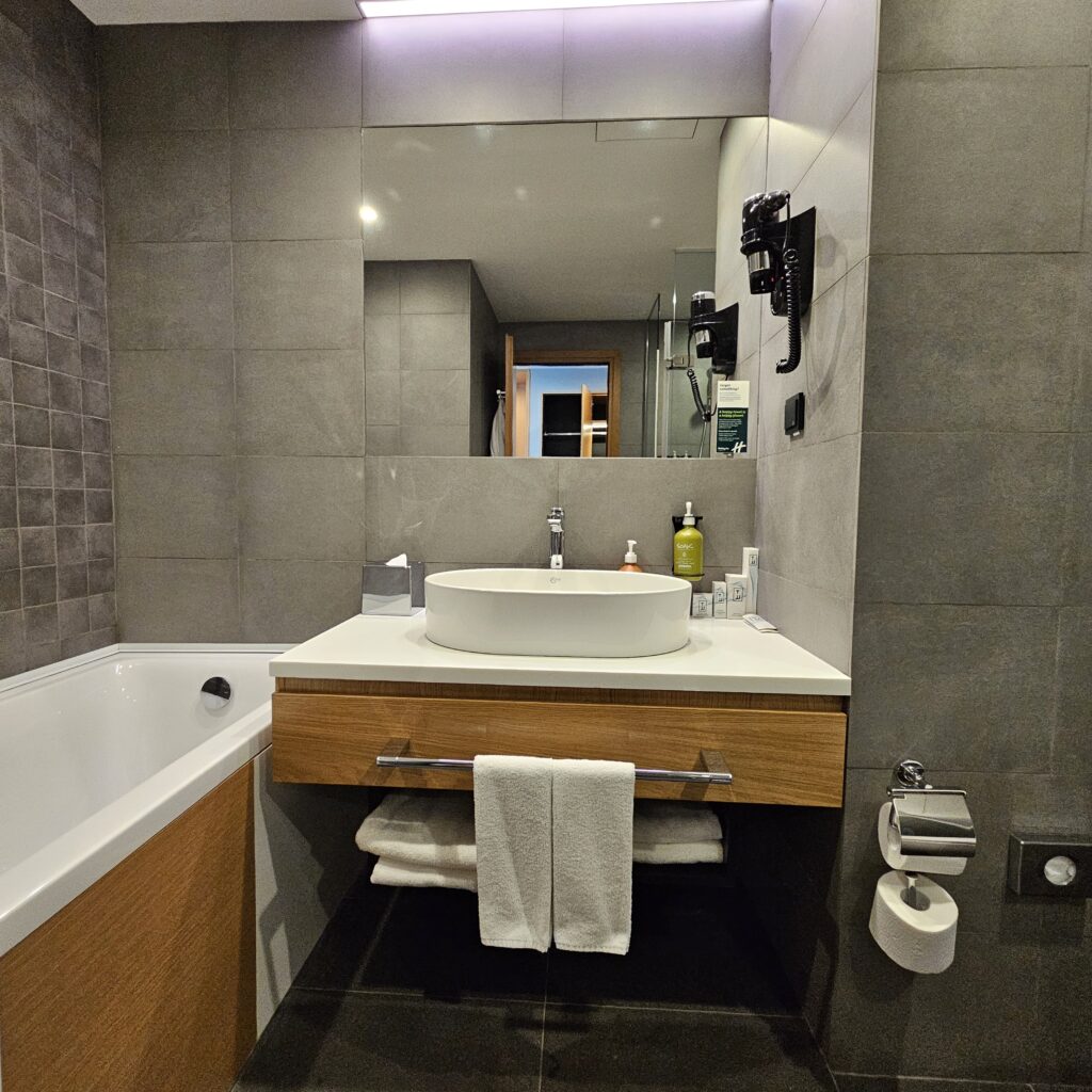 Holiday Inn Yerevan Republic Square Premium Room Bathroom Sink