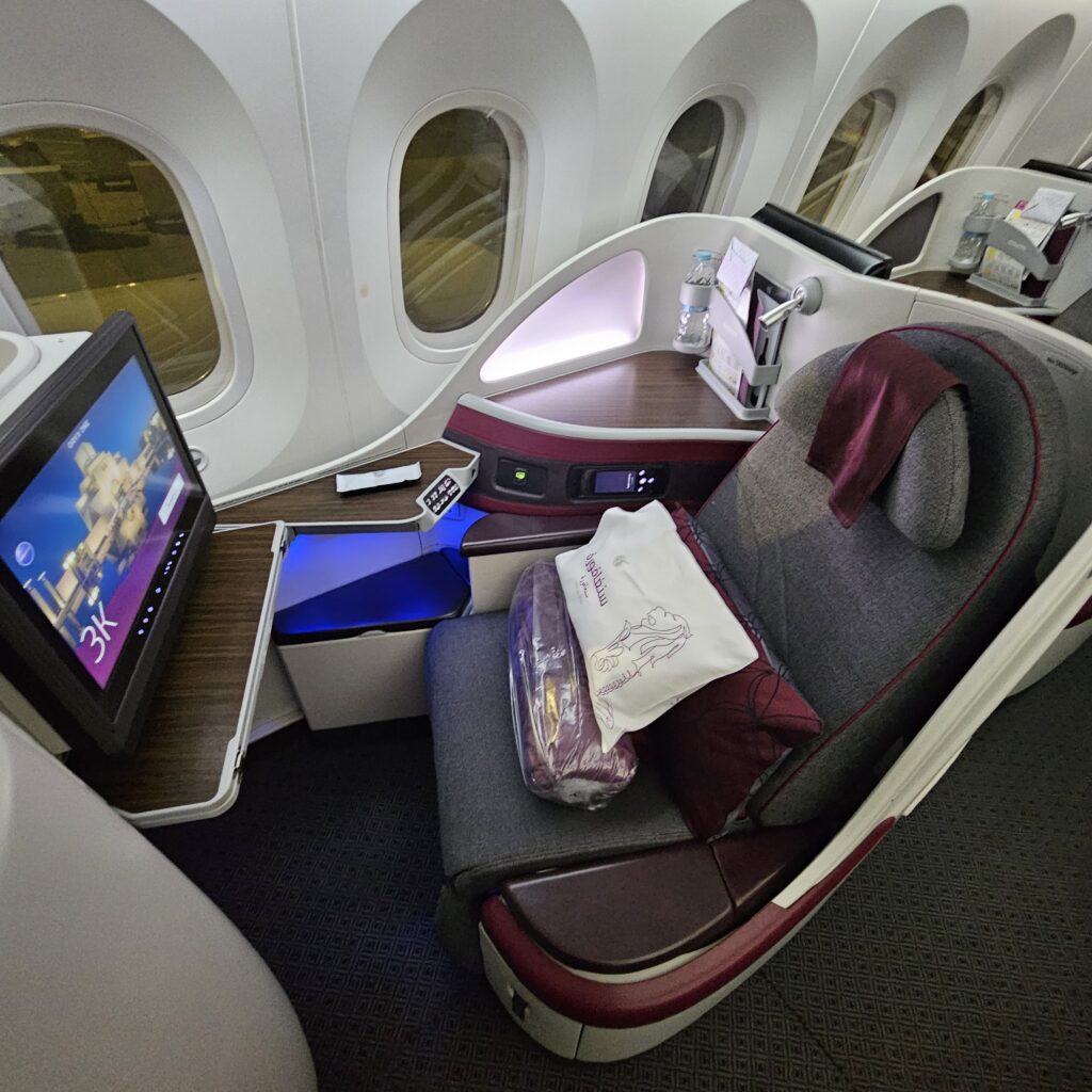 Qatar Ariways Boeing 787-8 Business Class Seat