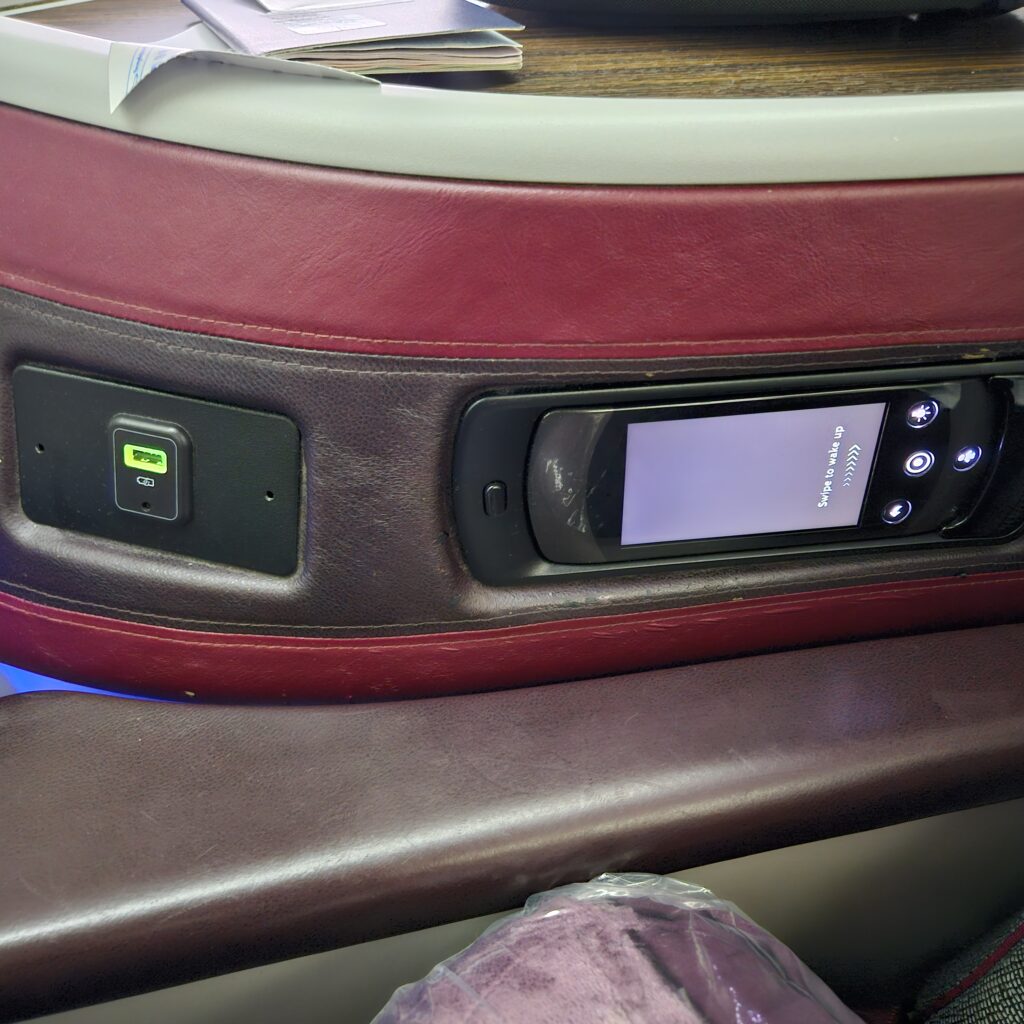 Qatar Airways Boeing 787-8 Business Class Entertainment Remote