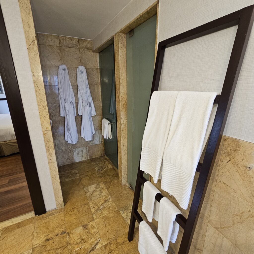 Hilton Mexico City Reforma Master Suite Bathroom