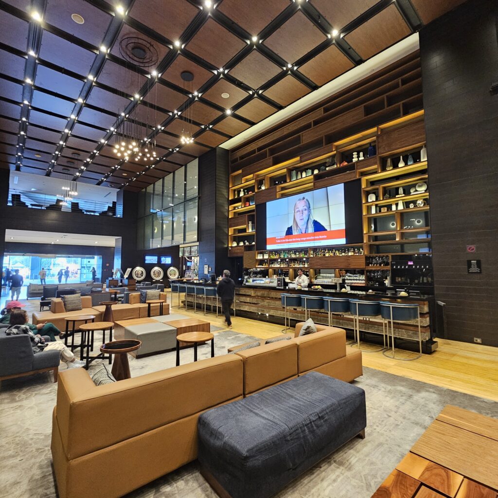 Hilton Mexico City Reforma Lobby Bar