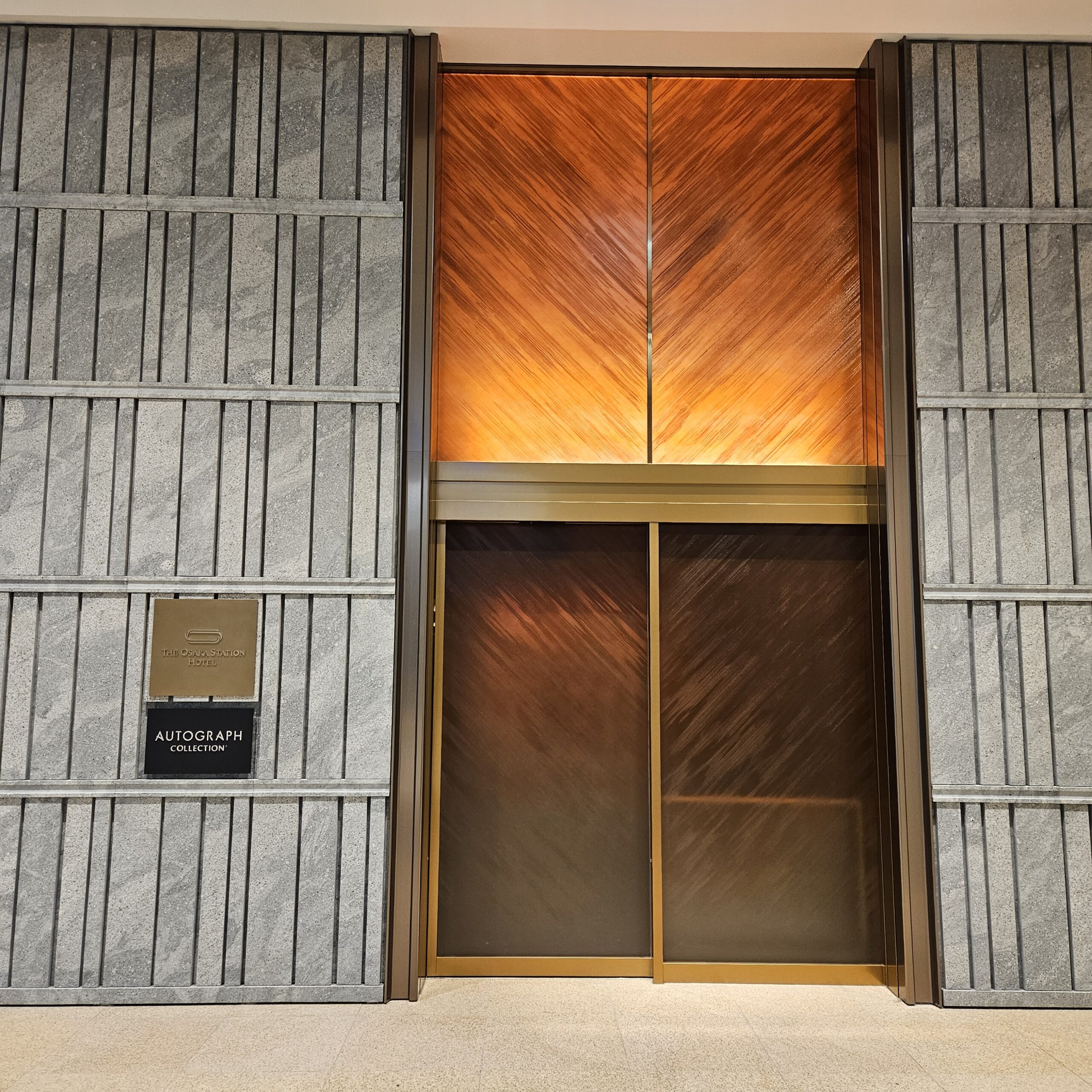 The Osaka Staton Hotel, Autograph Collection Entrance