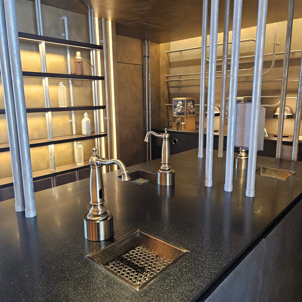 The Osaka Station Hotel, Autograph Collection Water Station Taps