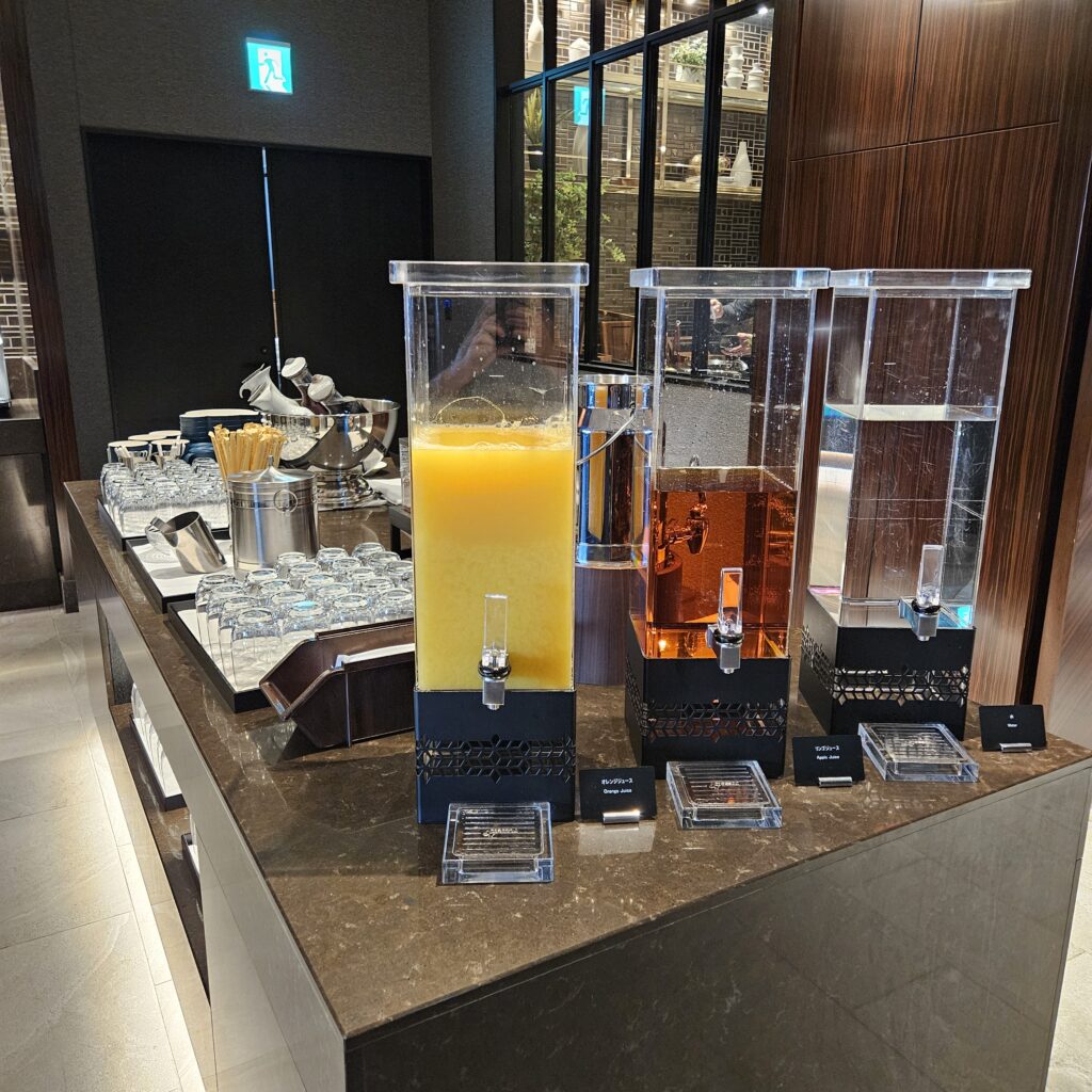 Hilton Yokohama Executive Lounge Breakfast