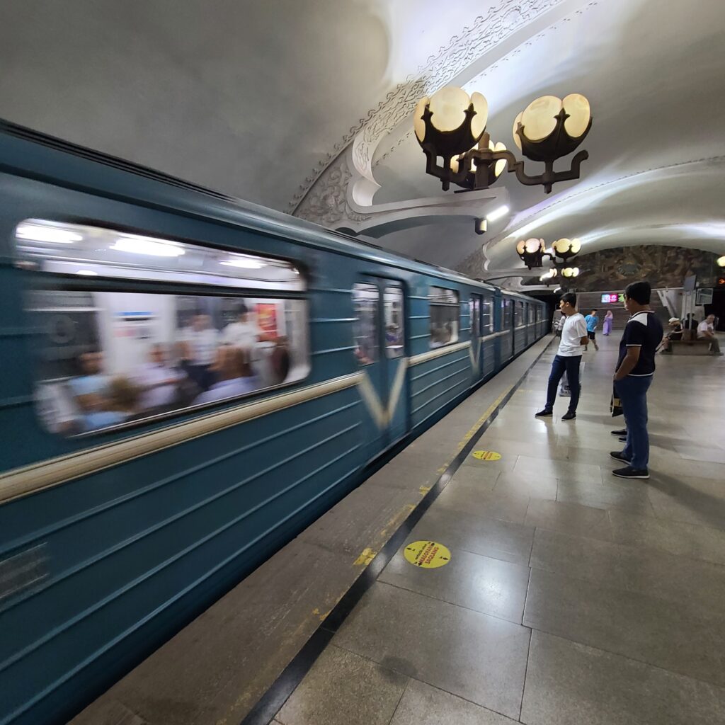 Tashkent Metro O'zbekiston Station