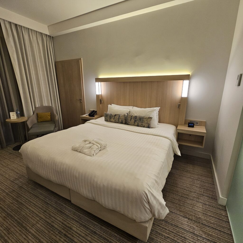 Courtyard Vilnius King Bed