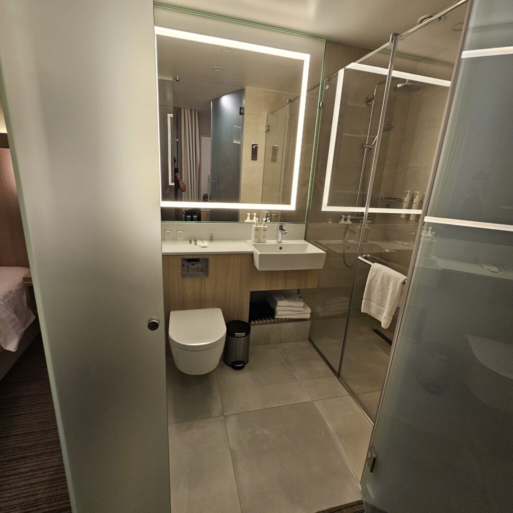 Courtyard Vilnius Bathroom