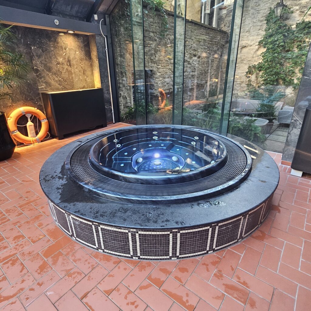 Hotel Telegraaf, Autograph Collection Jacuzzi