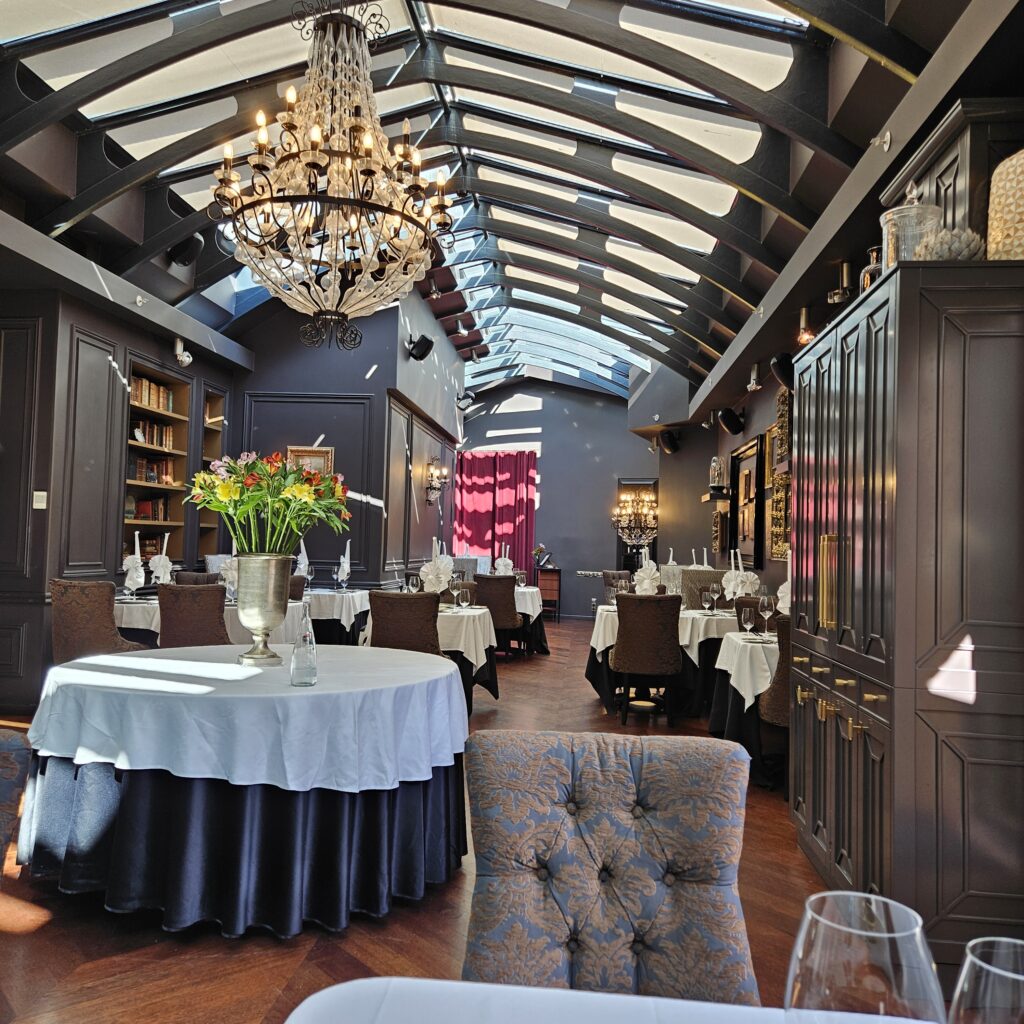 Hotel Telegraaf, Autograph Collection Restaurant Tchaikovsky