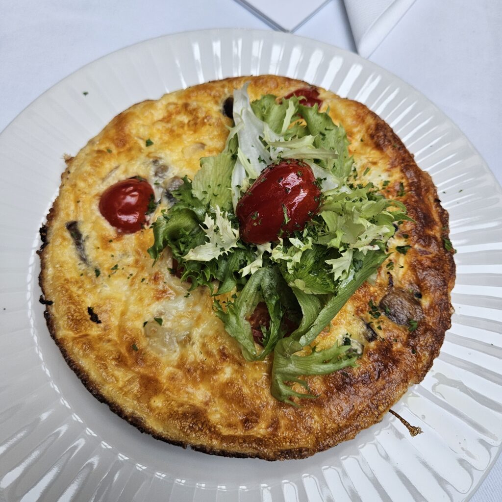 Hotel Telegraaf, Autograph Collection Restaurant Tchaikovsky Breakfast Omelette