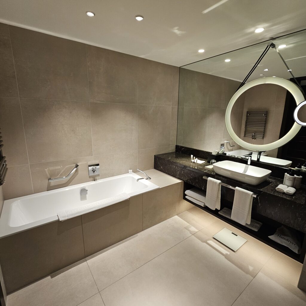 InterContinental Ljubljana Bathroom