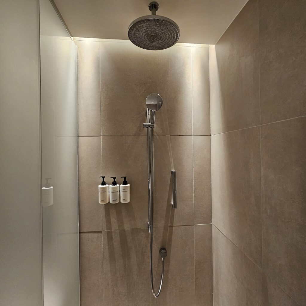 InterContinental Ljubljana Shower