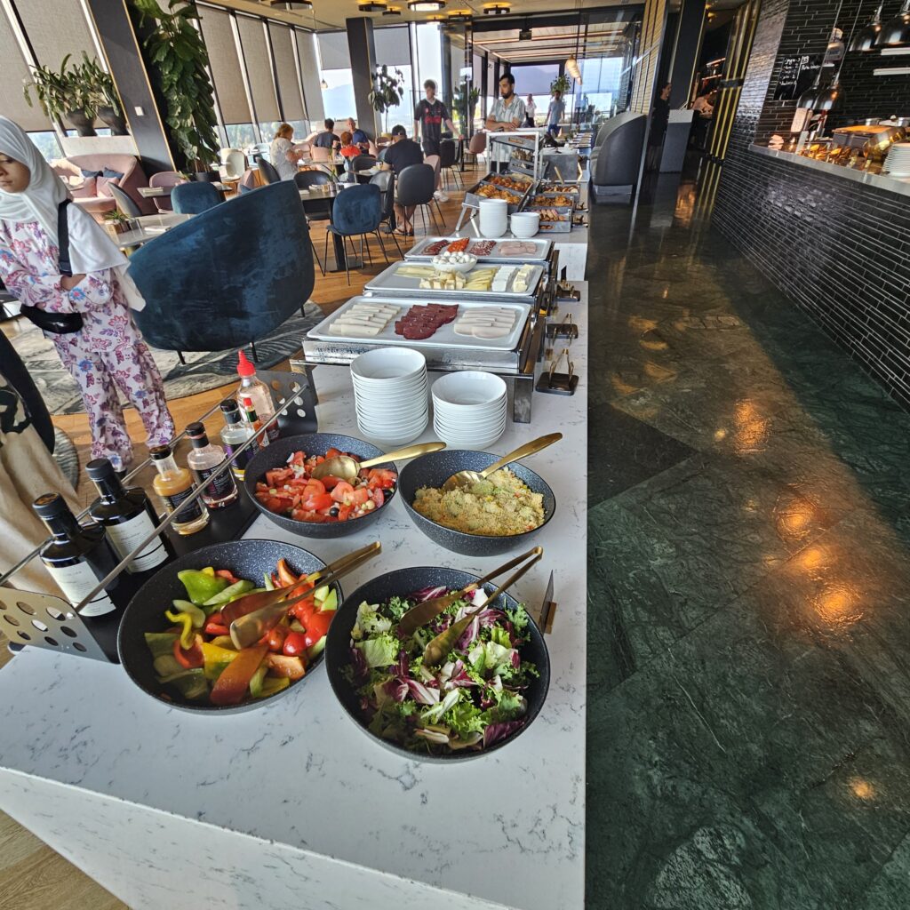 InterContinental Ljubljana B-Restaurant Breakfast