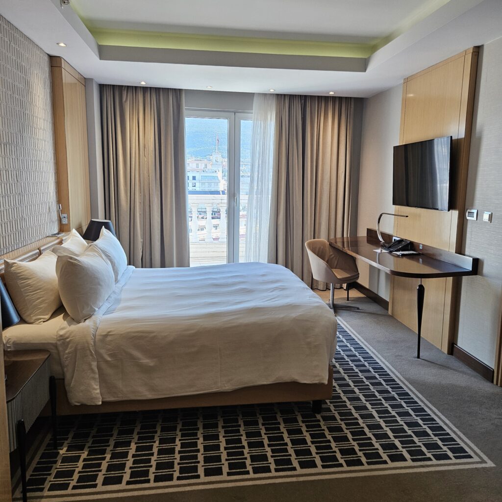 Skopje Marriott Executive Suite Bedroom