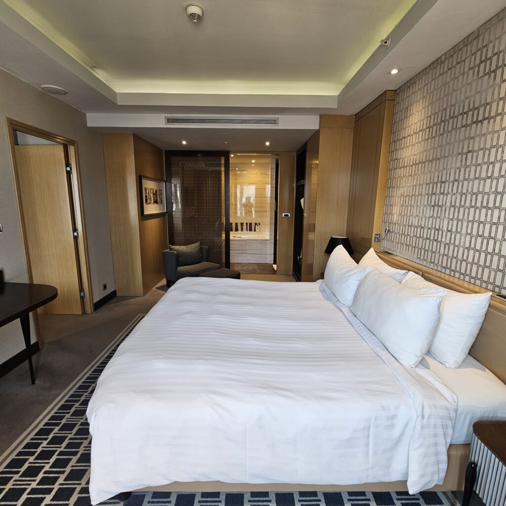 Skopje Marriott Executive Suite Bedroom