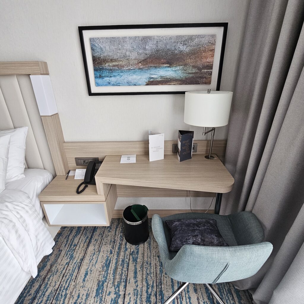 Courtyard Chisinau Superior King Room Desk