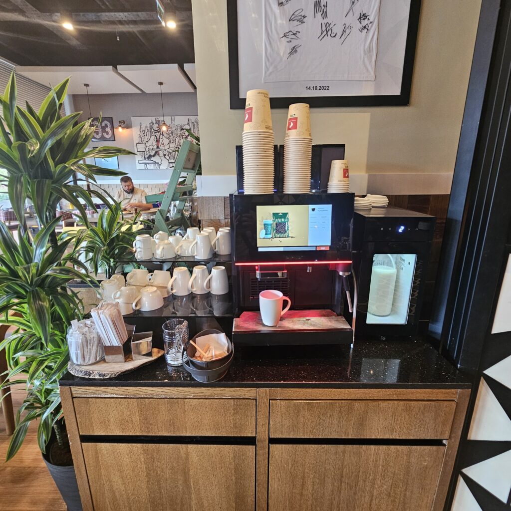 Courtyard Chisinau Breakfast