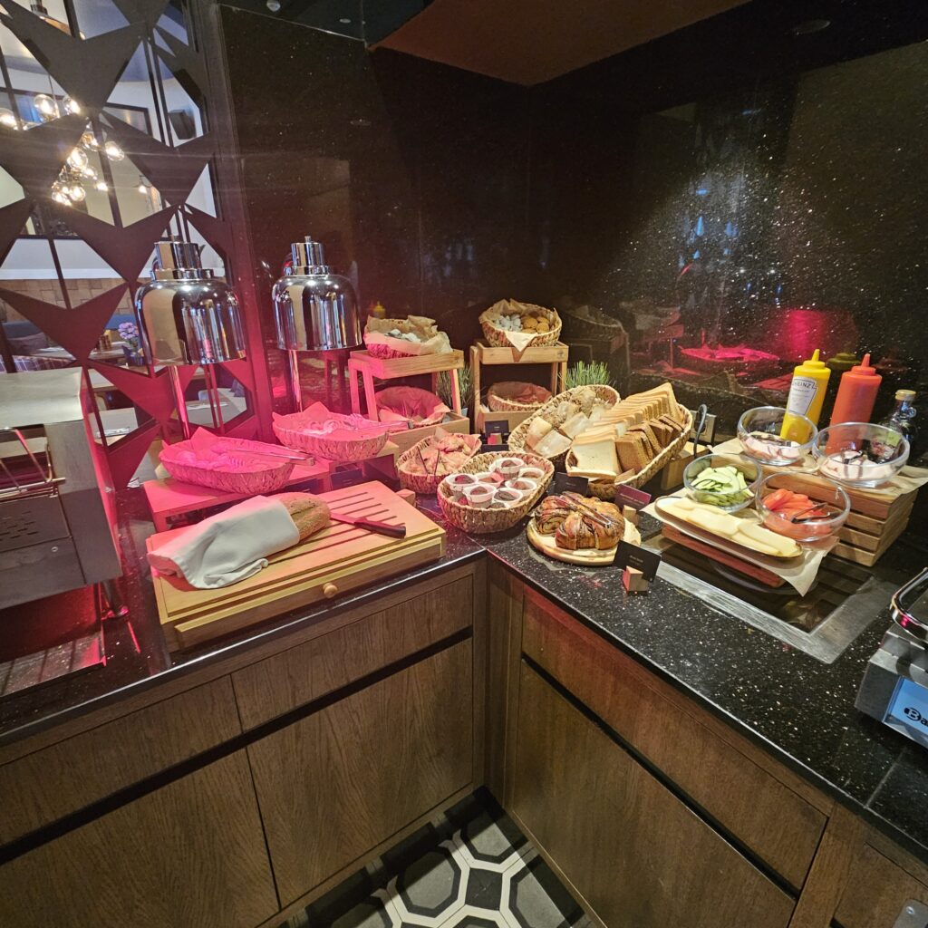 Courtyard Chisinau Breakfast