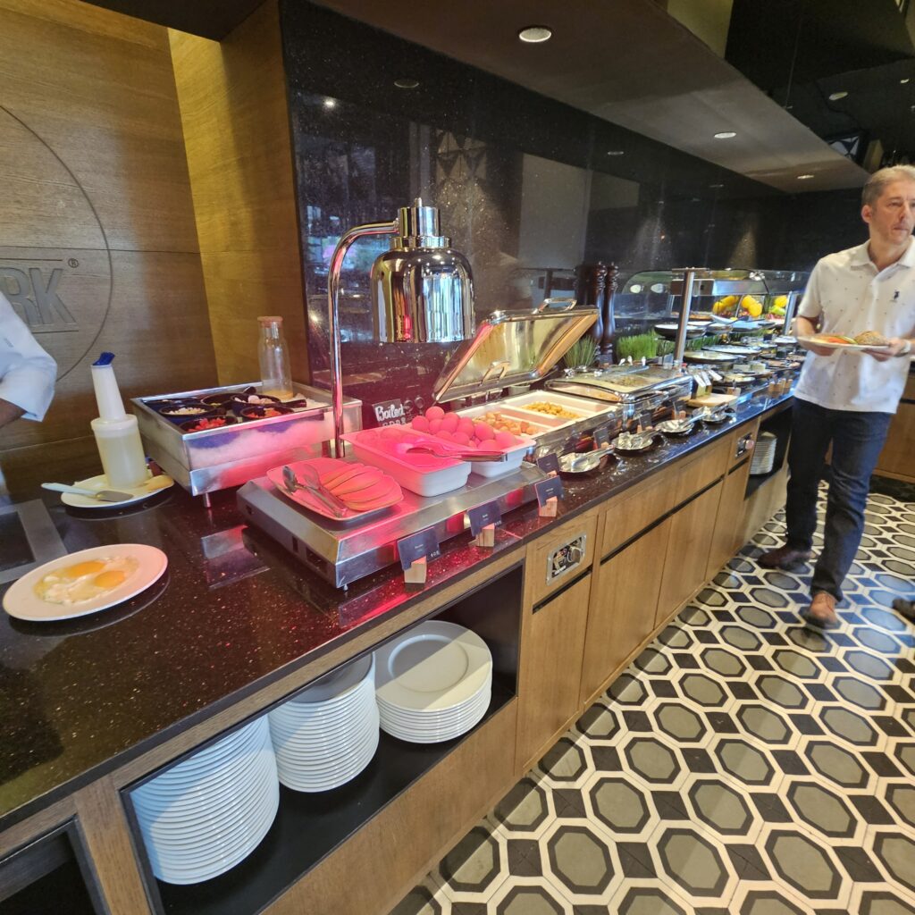 Courtyard Chisinau Breakfast