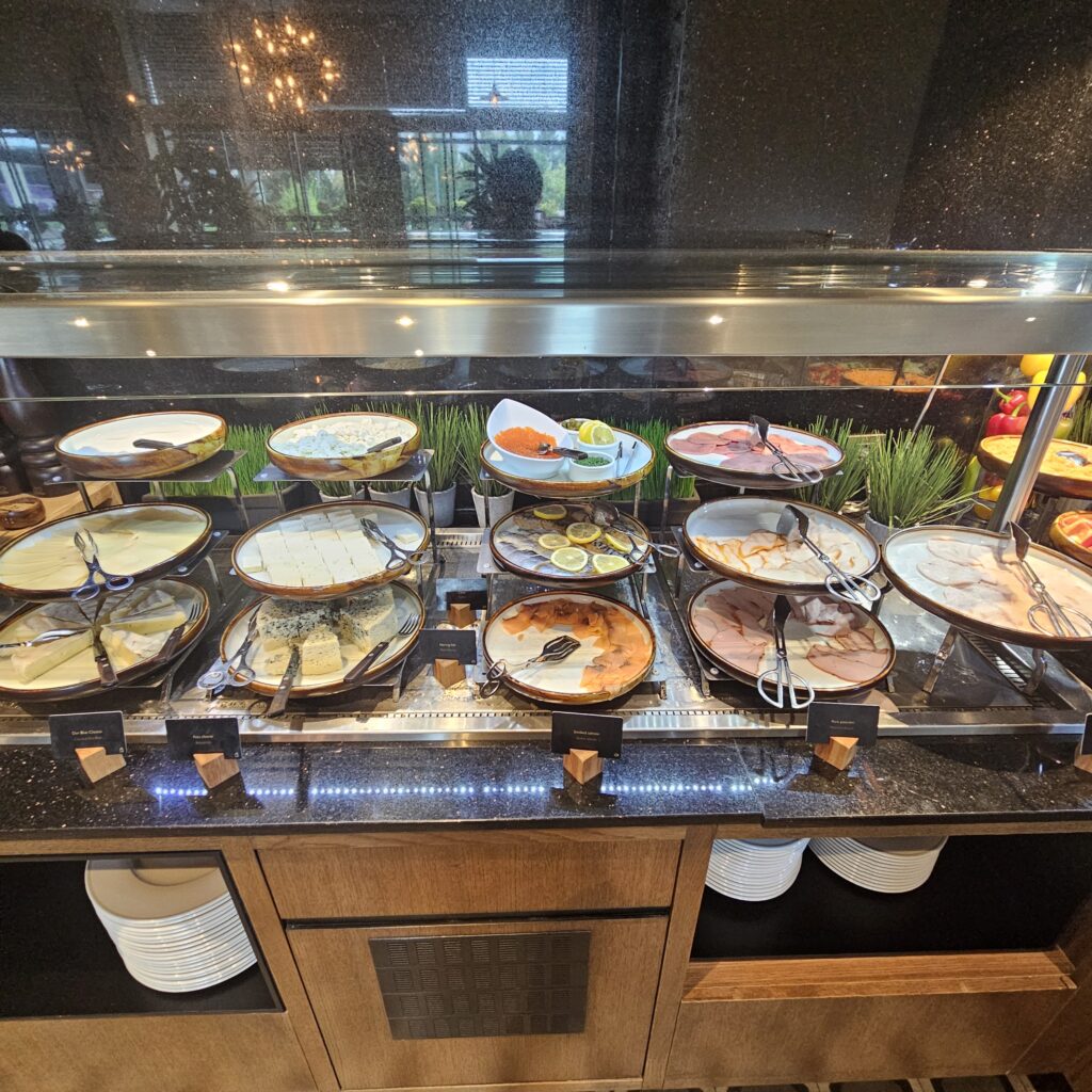 Courtyard Chisinau Breakfast