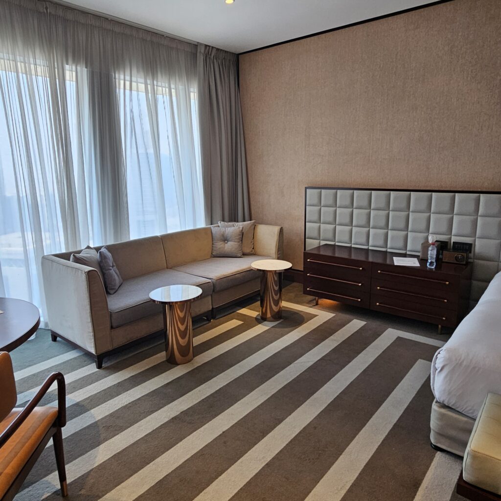 Waldorf Astoria Dubai International Financial Centre Premium Room Sofa