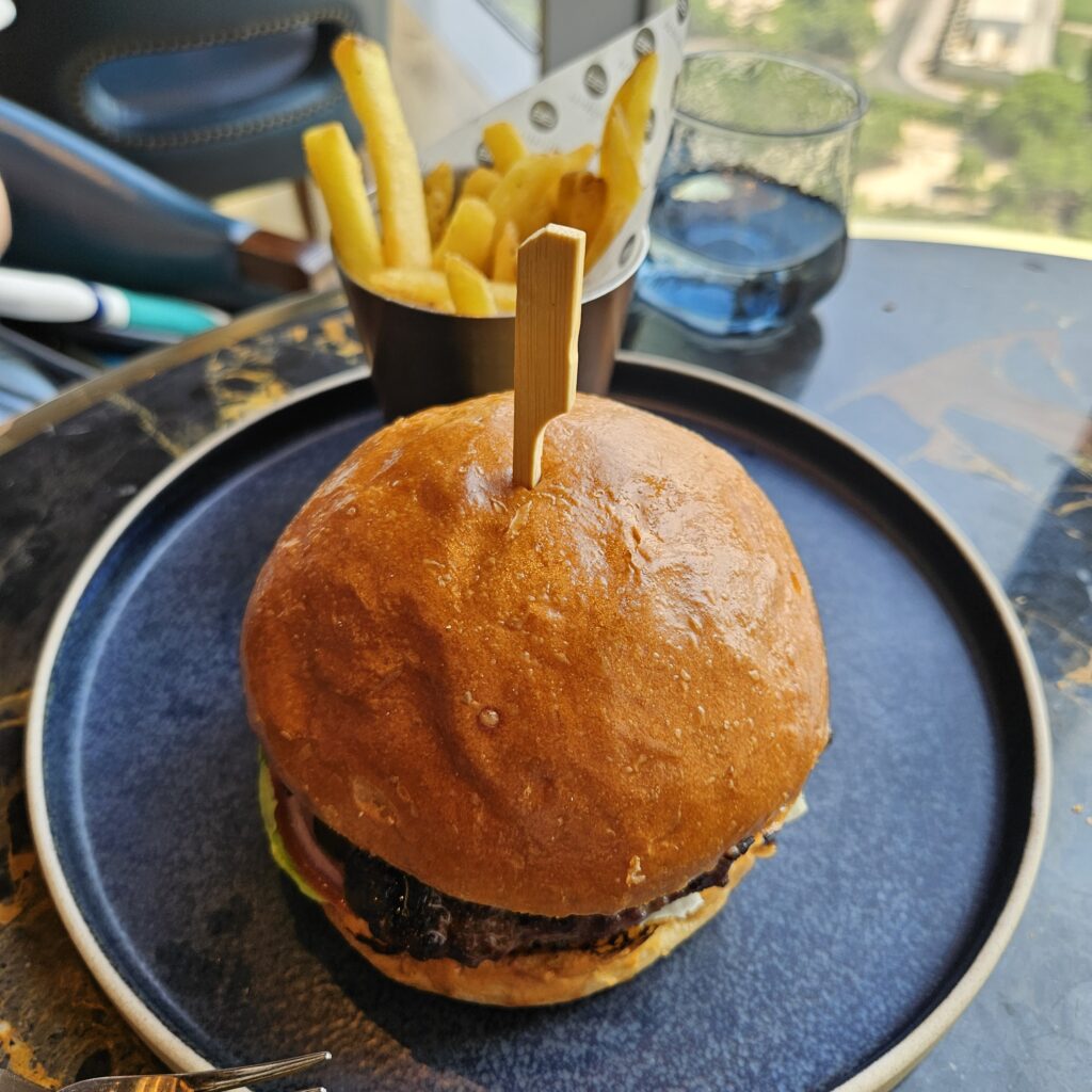 Bull & Bear Angus Burger