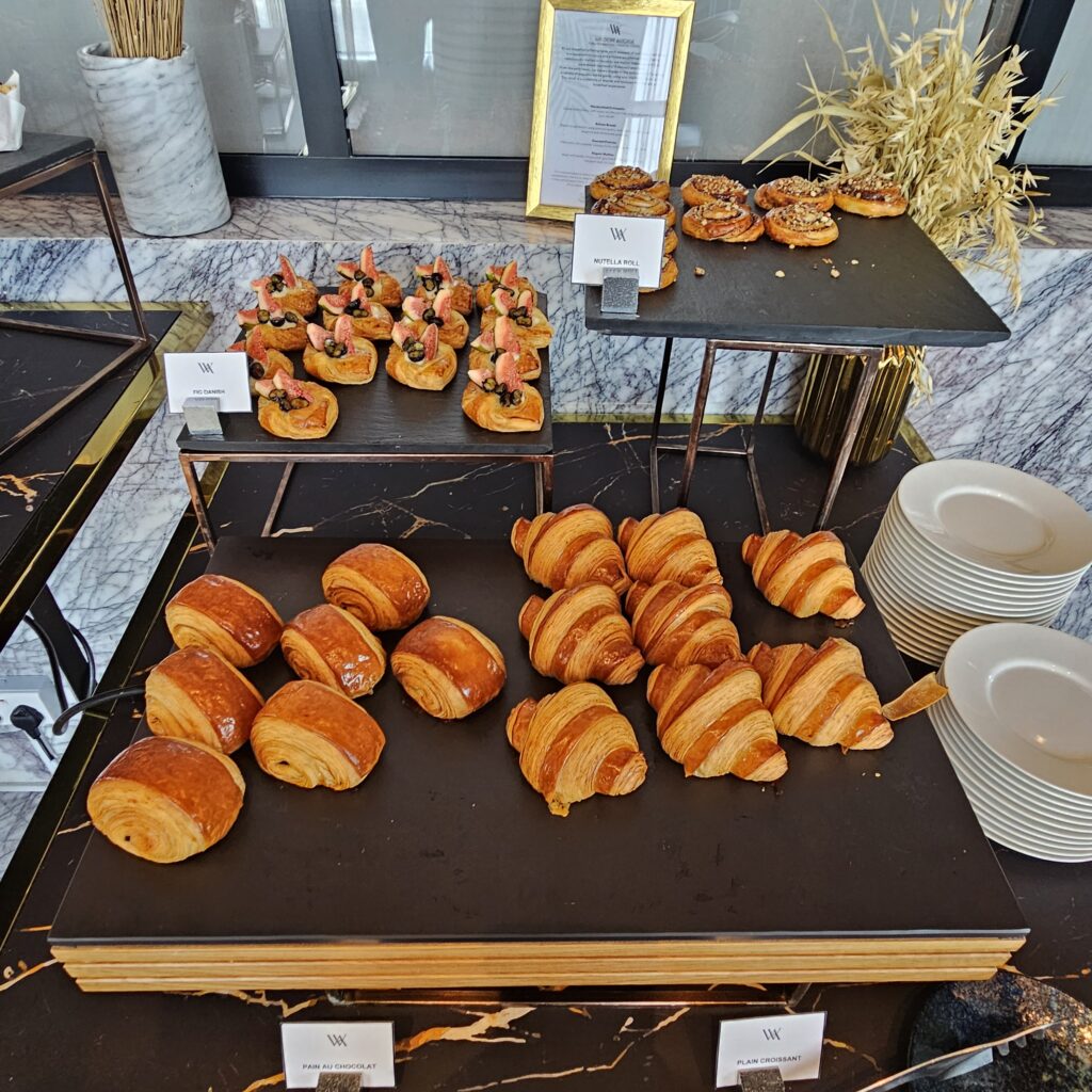 Bull & Bear Breakfast