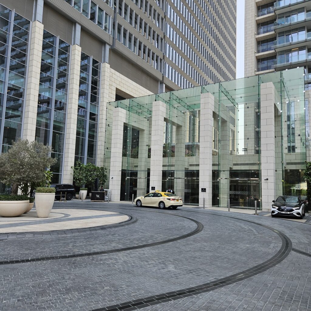 Waldorf Astoria Dubai International Financial Centre Driveway