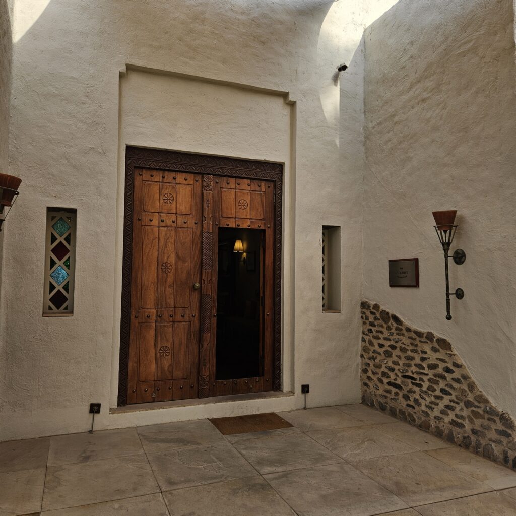 Al Maha Desert Resort Lobby/Waiting Area Entry