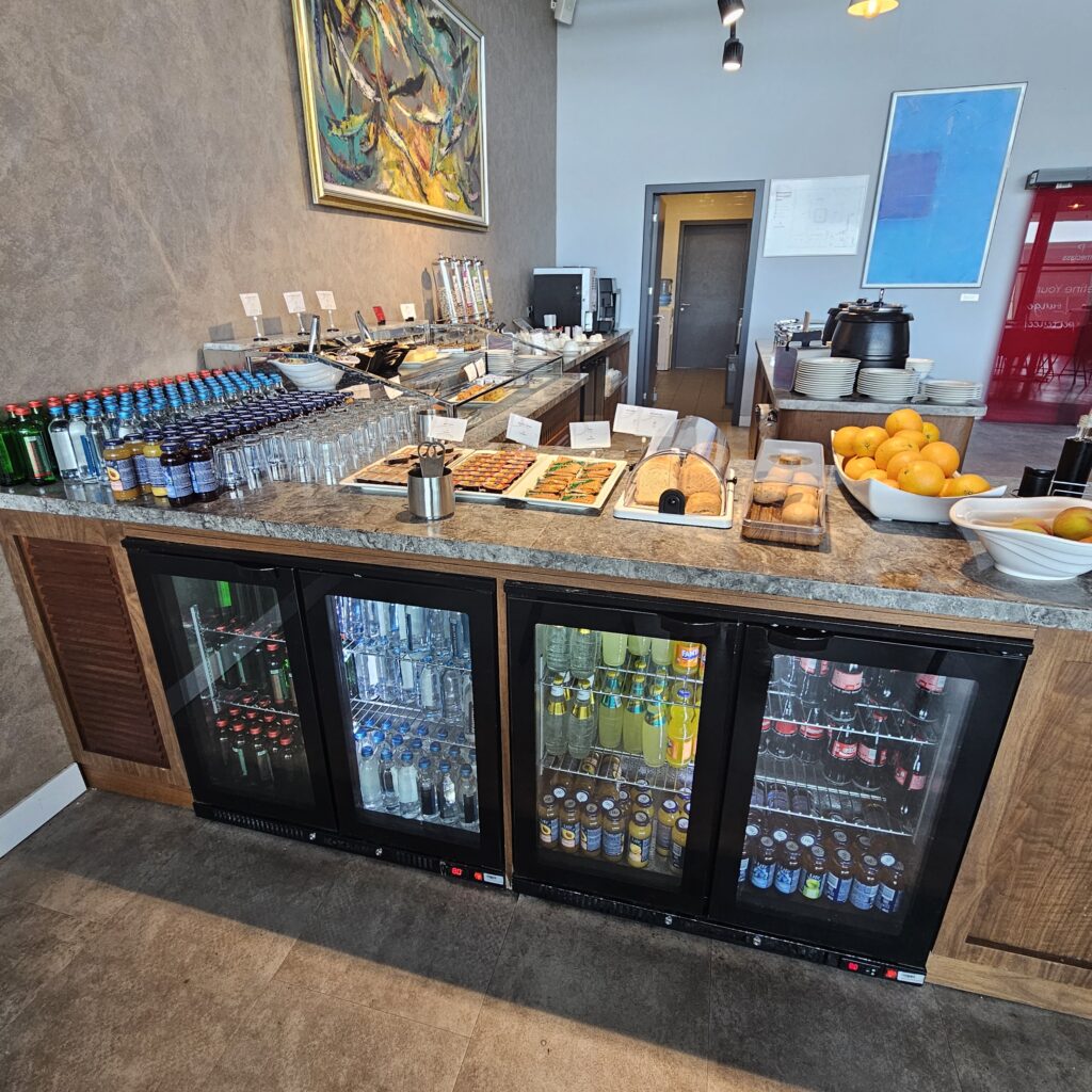 Primeclass Lounge SKP Food & Drinks