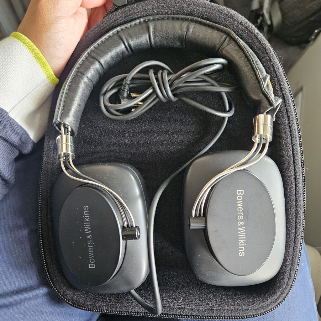 Review: Emirates Airbus A380-800 First Class (DXB-IAH) 10 Emirates First Class Headset