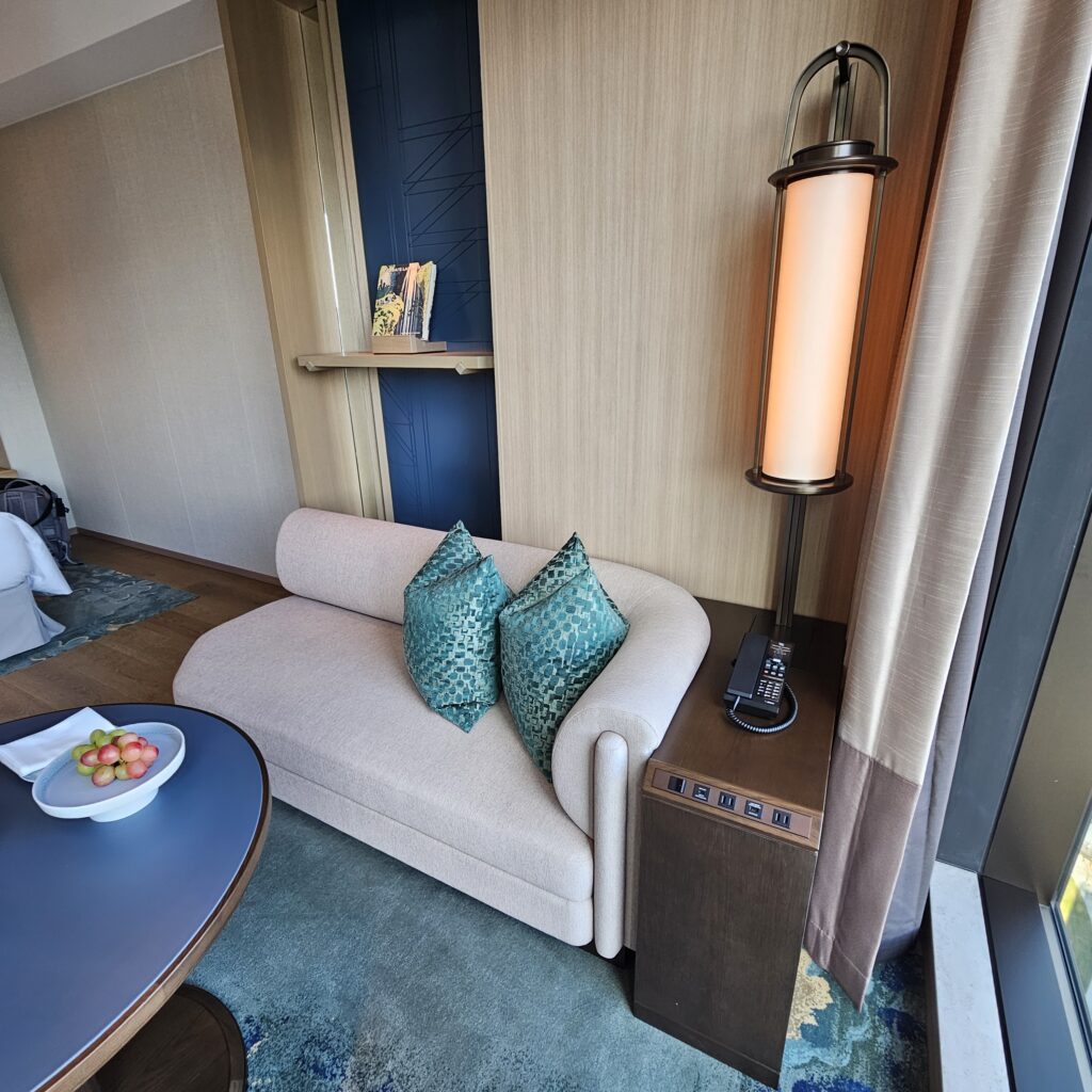 Waldorf Astoria Osaka Premier Room Sofa