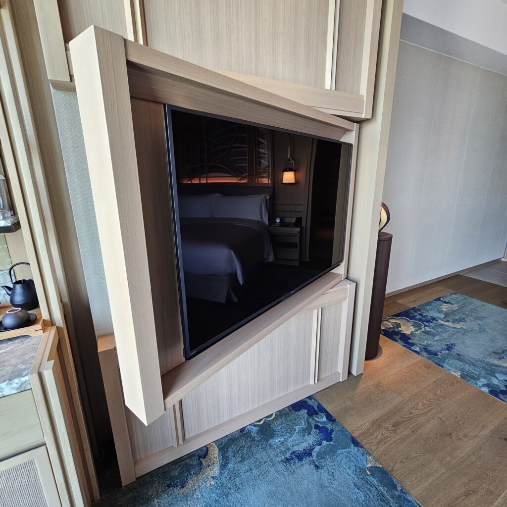 Waldorf Astoria Osaka Premier Room TV