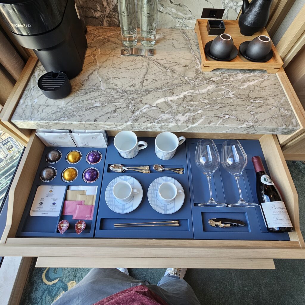 Waldorf Astoria Osaka Minibar