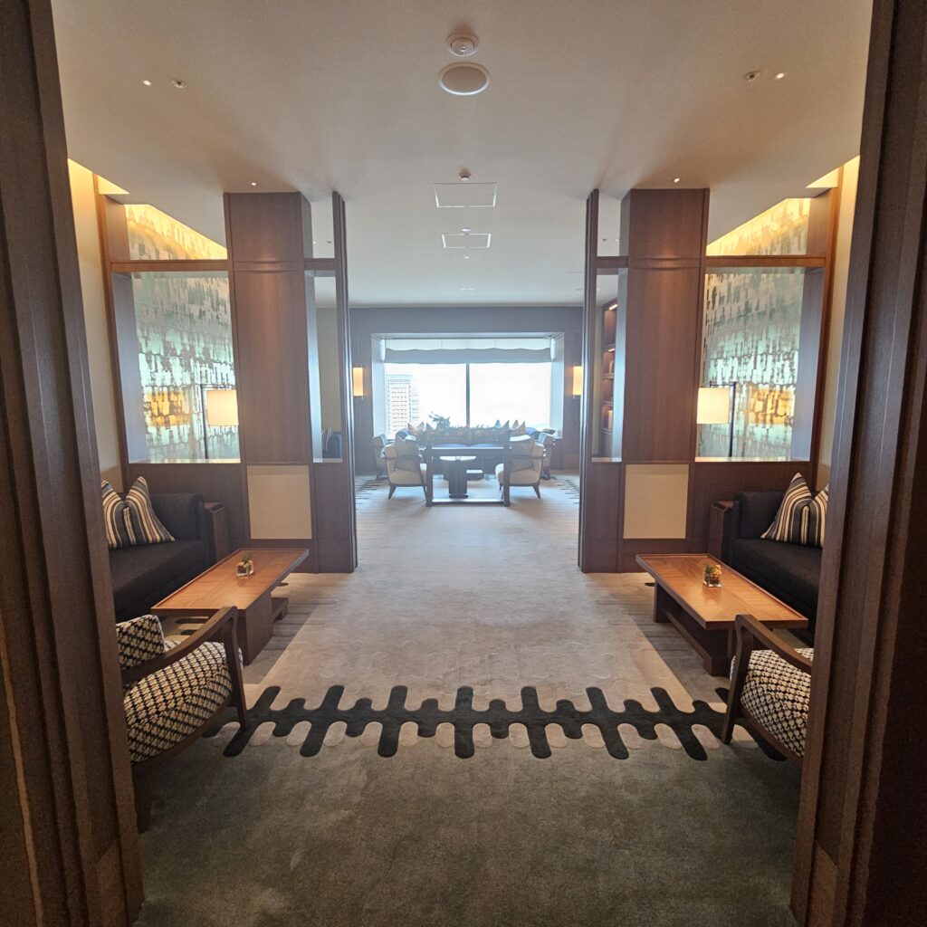 Waldorf Astoria Osaka Library