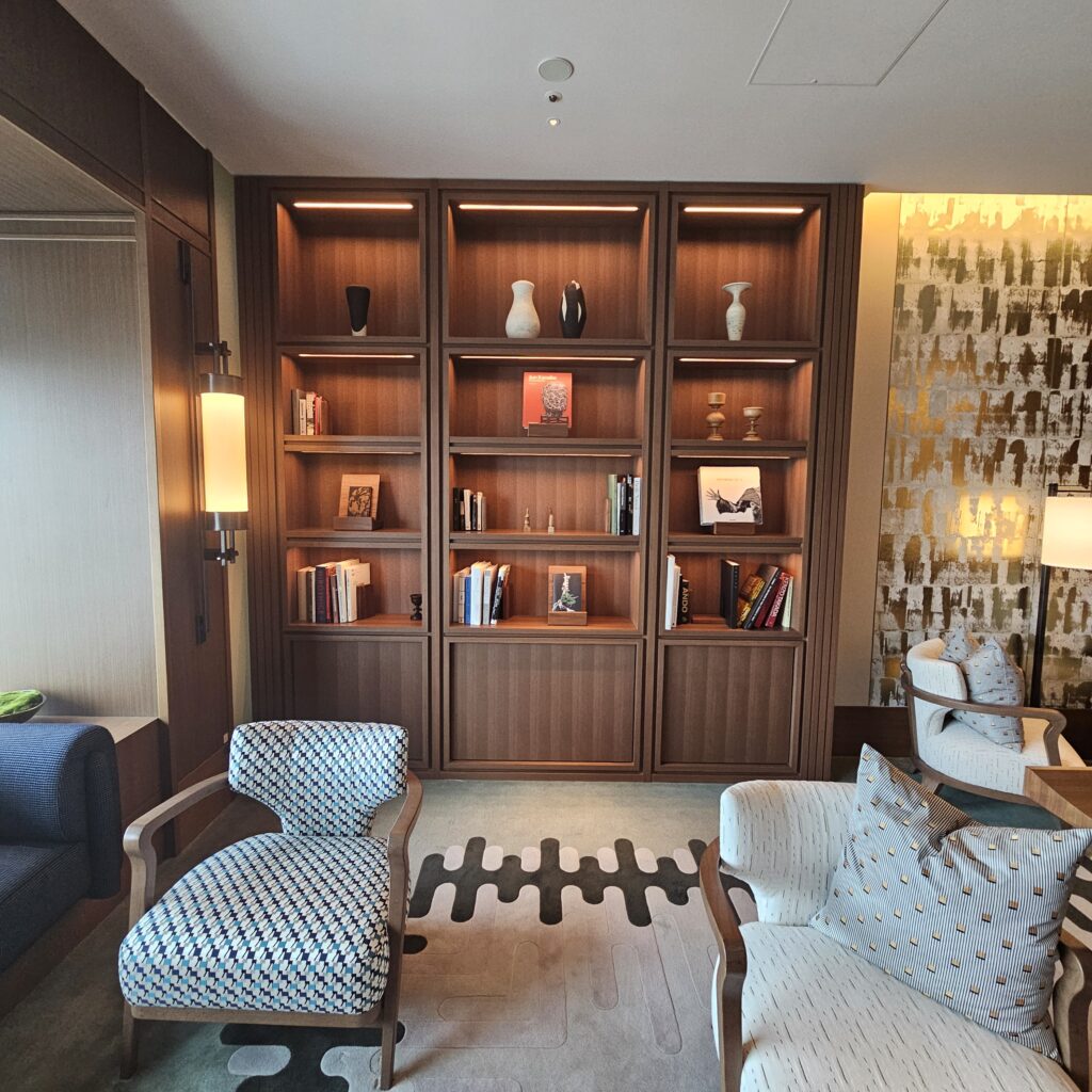 Waldorf Astoria Osaka Library