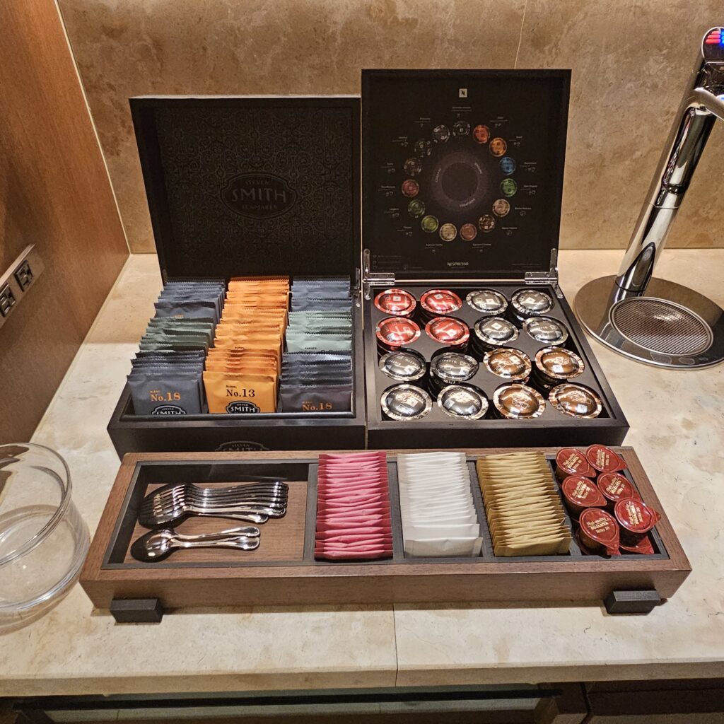 Waldorf Astoria Osaka Library Coffee & Tea