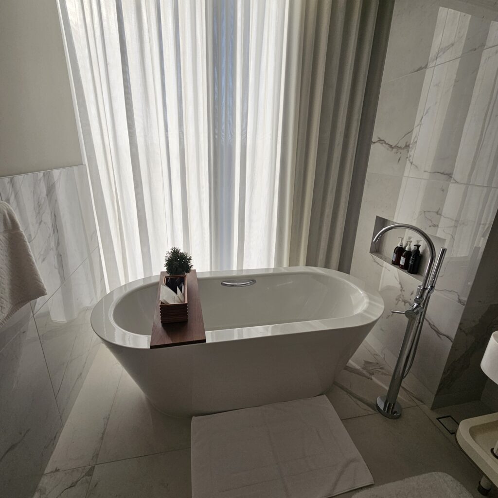 St. Regis Belgrade Junior Suite Bathtub