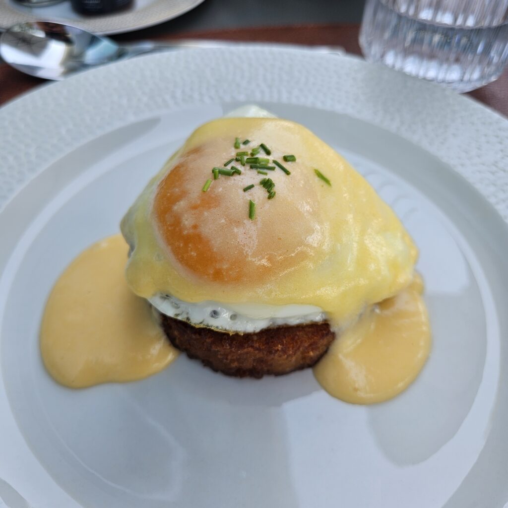 St. Regis Belgrade Savant Restaurant Breakfast Duck Royale